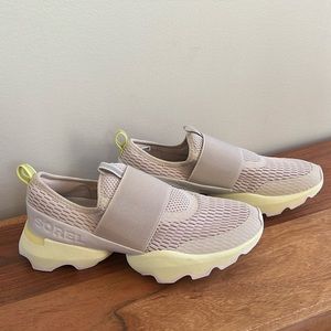 New w/o Box -Women’s Sorel Kinetic Impact Strap Shoes